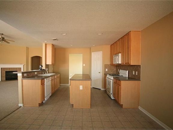 2nd image of 18206 Juniper Creek Ln