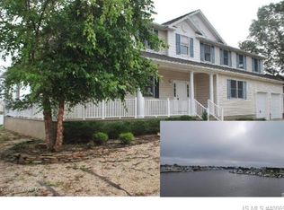 714 Chesapeake Dr, Forked River, NJ 08731