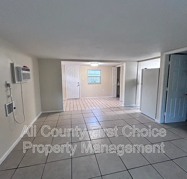 613 1st Ave NE #B — Photo 7