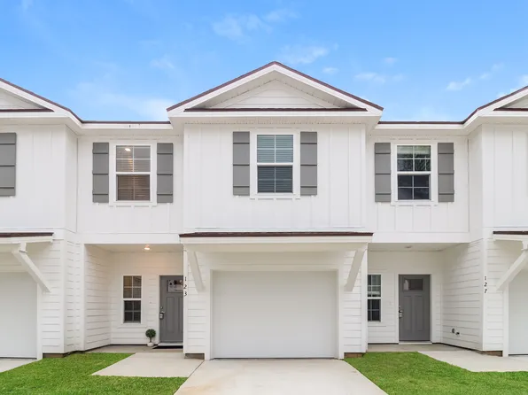 130 Cabot Ln #130, Fairhope, AL 36532