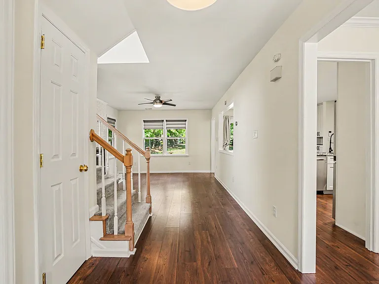 3218 Silver Pond Ct — Photo 2