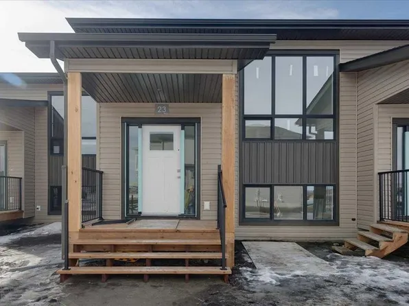 23 N Louis Dr, Rural Red Deer County, AB T4E 3E5