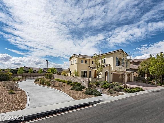 2nd image of 12115 Kite Hill Ln