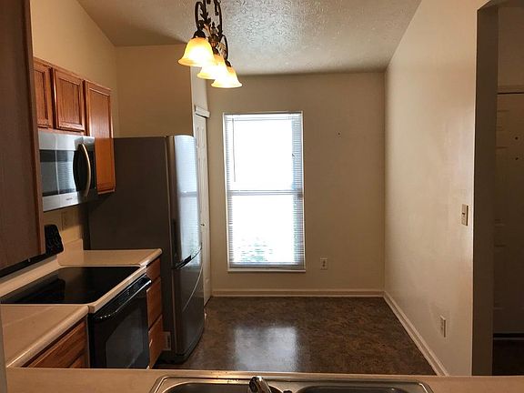 2nd image of 5463 Lake Boggs St