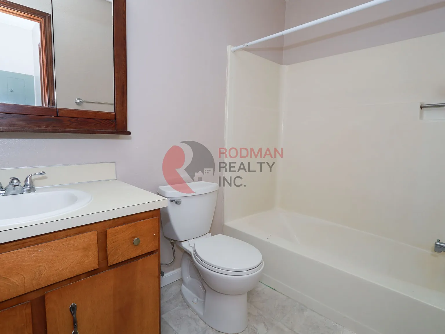 Wellington Apartments — Photo 4