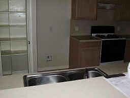 4th image of 10514 Linsley Ln