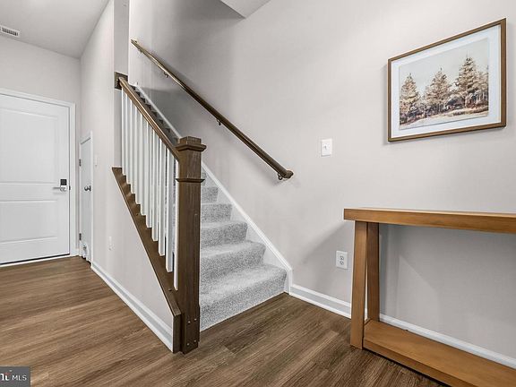 2nd image of 9309 Barnes Loop