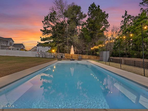 3rd image of 209 Middle Ridge Drive