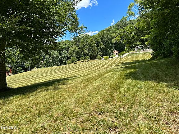 4th image of LOT 21&22 Chimney Top Ln