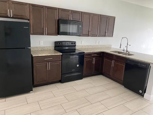 657 Yak Ct, Kissimmee, FL 34759