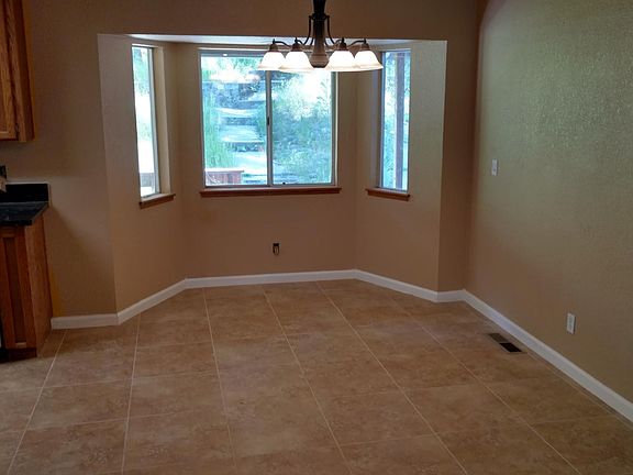 5th image of 6984 Lakewood Dr