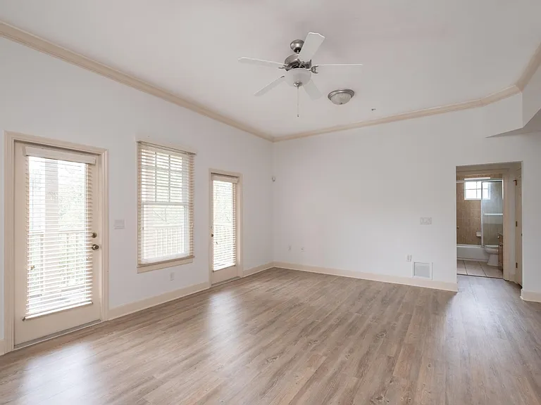 5200 SW 91st Ter #202 — Photo 7