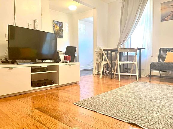 3rd image of 221 Macon St #1
