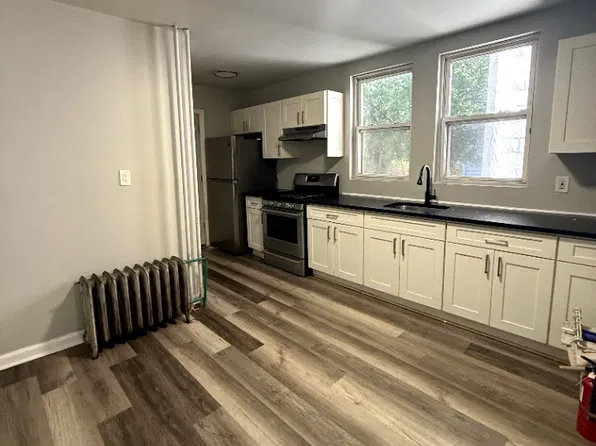 116 Bostwick Avenue image 1 of 6