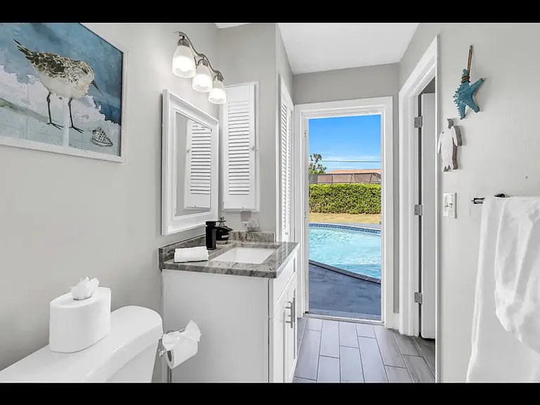 1731 Coral Point Dr — Photo 15