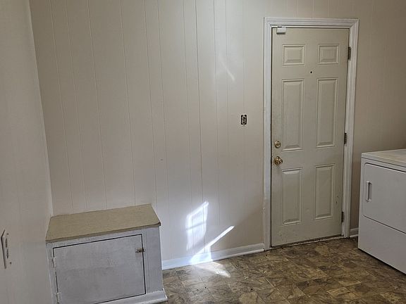 2nd image of 1240 E Juliah Ave