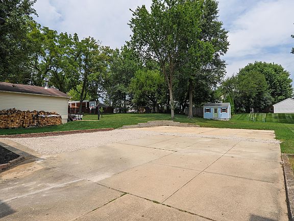 5th image of 22 Highland Ave