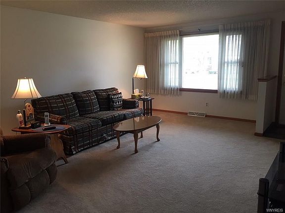 2nd image of 113 Sable Palm Dr