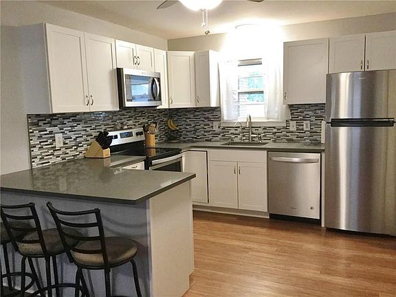 4th image of 2910 Salinas Dr