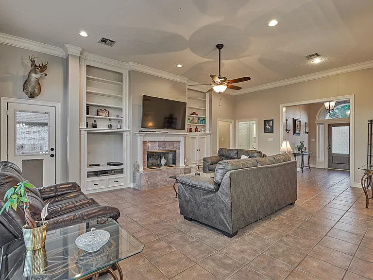 15 Newberry Ct — Photo 8