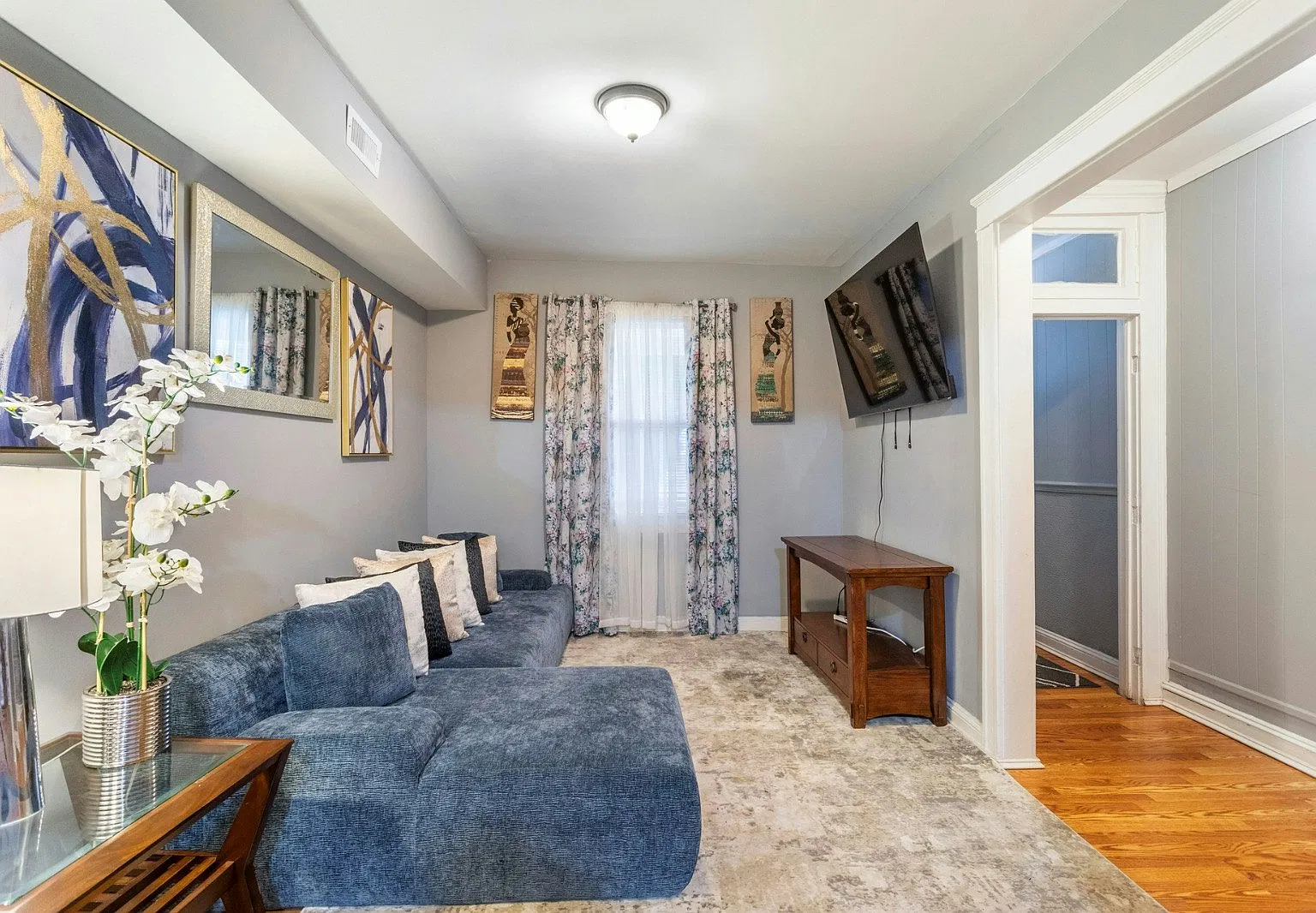 2202 West Lexington Street — Photo 4