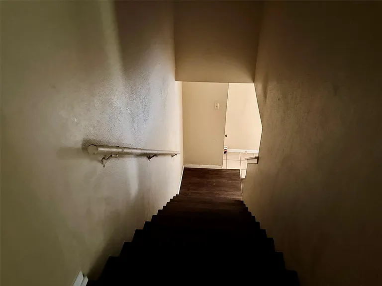 702 Hargest St #7 — Photo 5