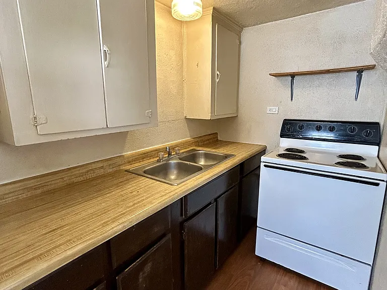 2701 W Rose Hill St #5 — Photo 7