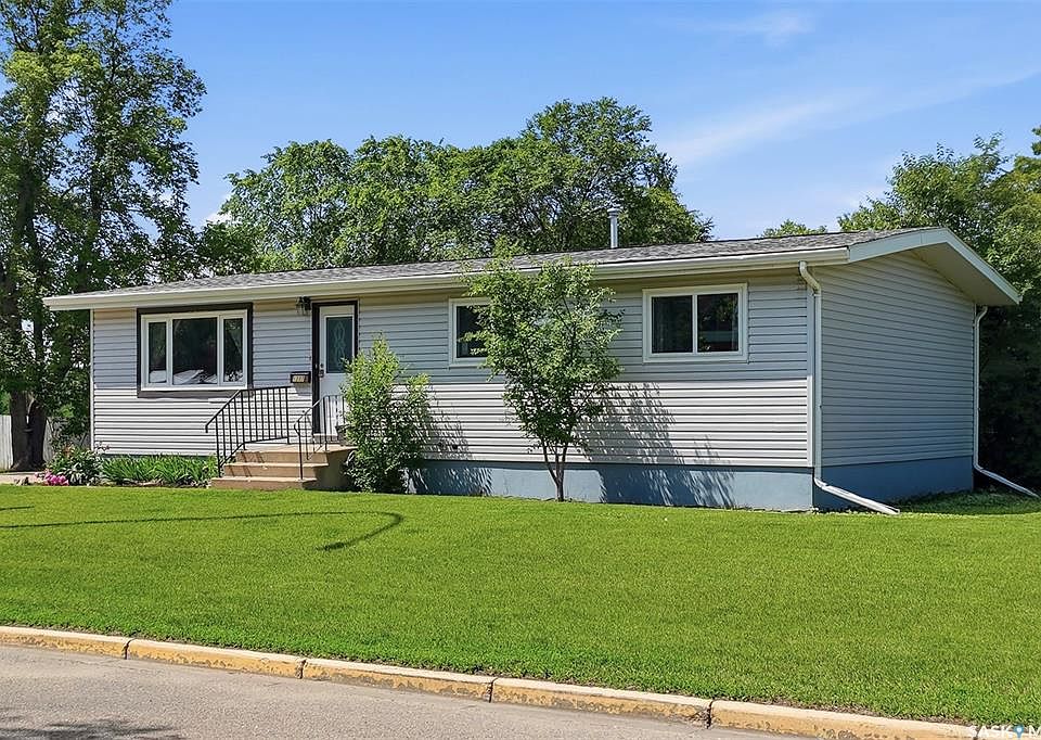 1st image of 1397 7th STREET E