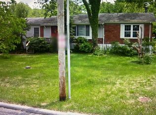 1306 W Essex Ave, Saint Louis, MO 63122