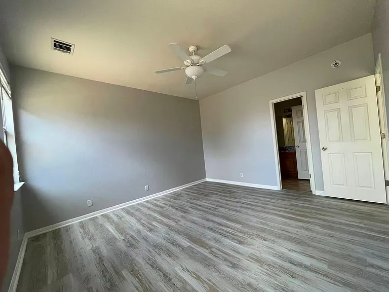 11603 Marshall St — Photo 17