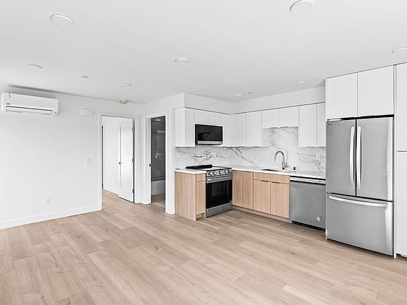 2nd image of 1259 Lincoln Ave APT 303