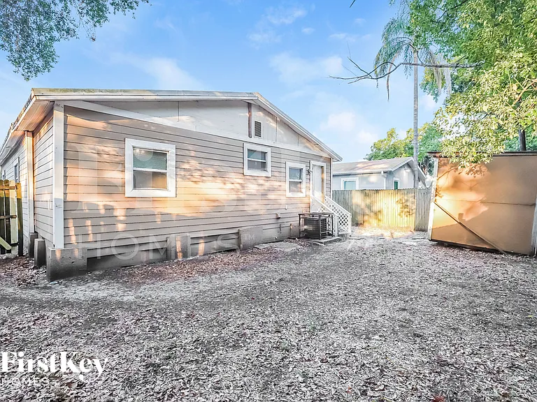 920 E Dr Martin Luther King Jr Blvd — Photo 14