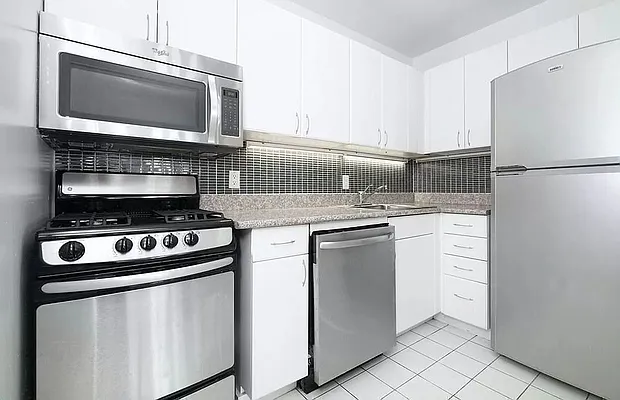 Rented by REAL New York | media 17