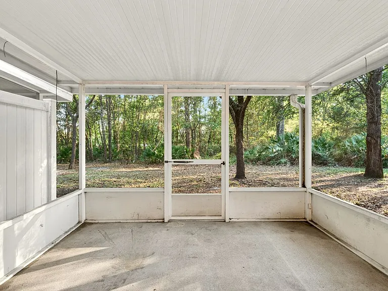 11816 Lake Bend Cir — Photo 30