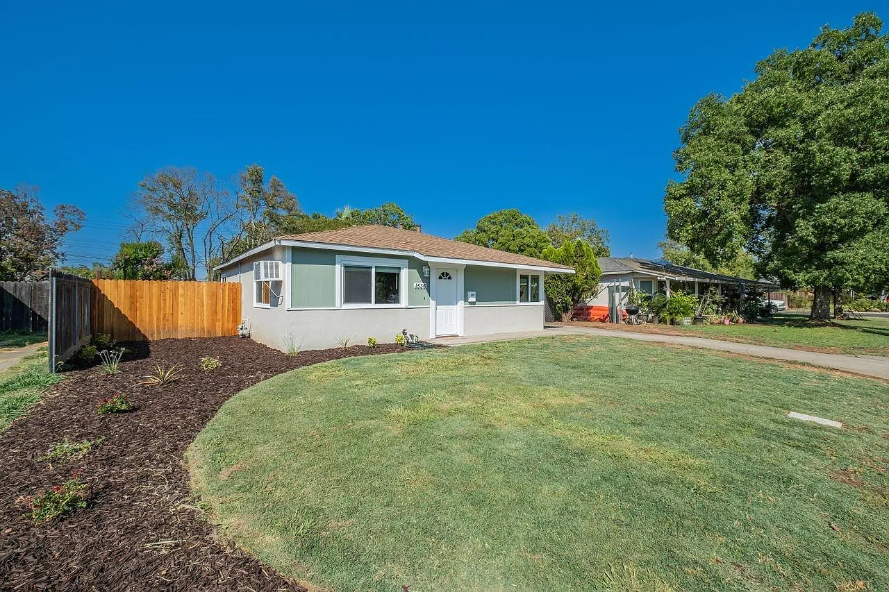 1536 Greenhills Rd photo 1