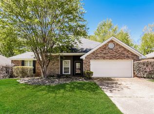 237 Cherry Bark Dr, Brandon, MS 39047