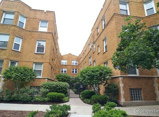 634 W Roscoe St, Chicago, IL 60657