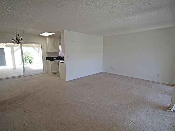 3rd image of 175 E Fiesta Grn