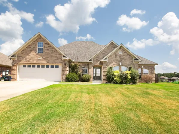 2415 Lakewood Cir, Cabot, AR 72023
