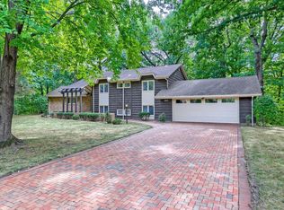 1200 Falls View Ct, Mendota Heights, MN 55118