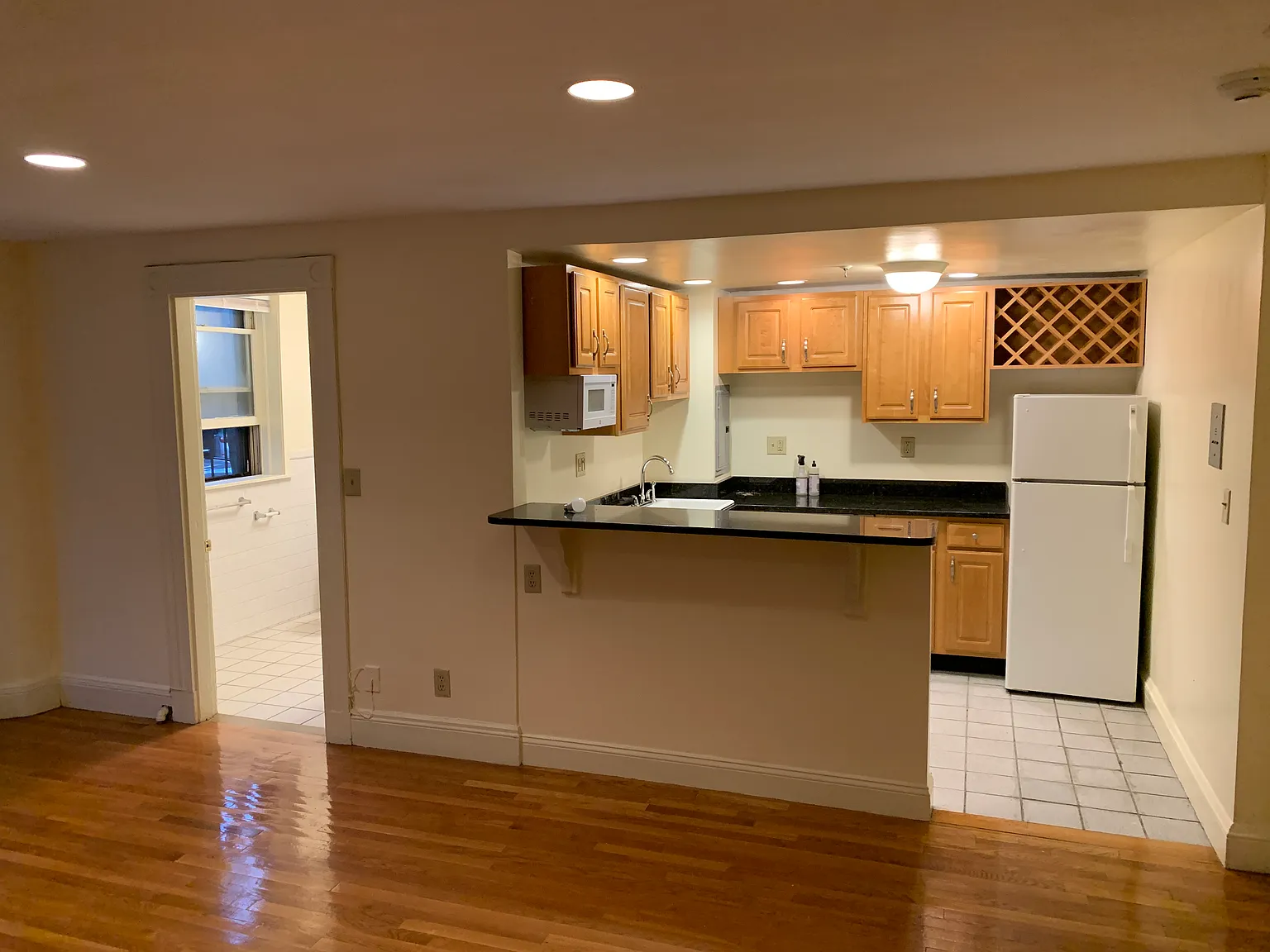 Studio, 783 sqft, $2,825 — Photo 4
