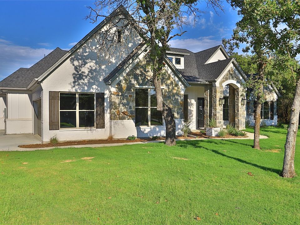 1st image of 2054 Glenhollow Dr