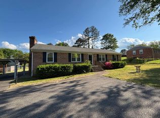 10407 W Providence Rd, North Chesterfield, VA 23236