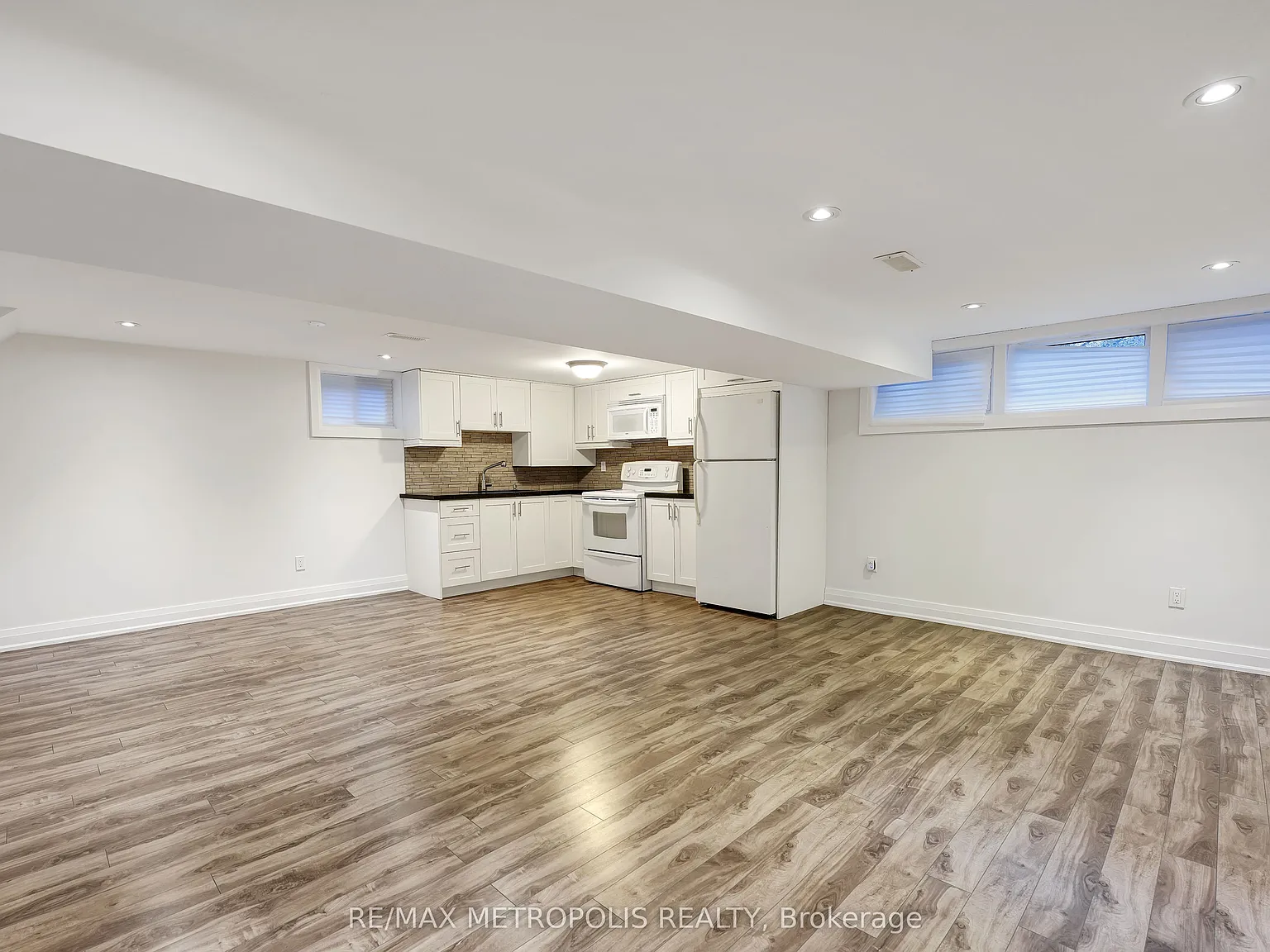 2 bed, $1,800 — Photo 3