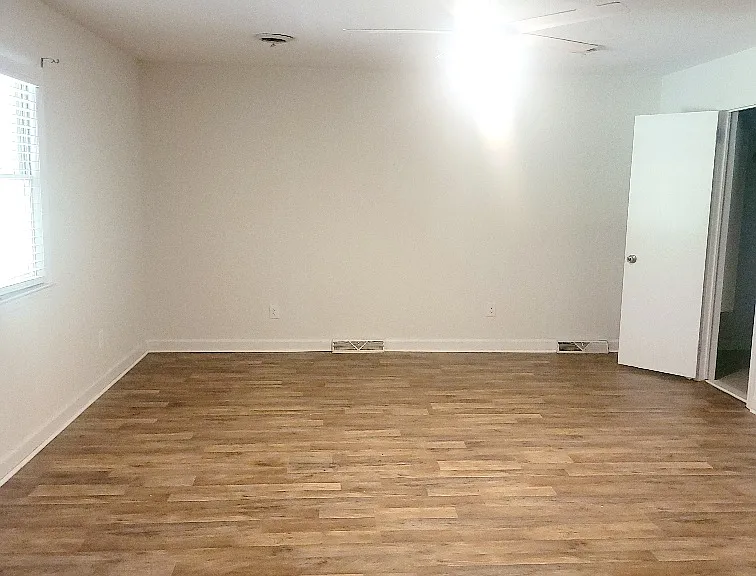 928 W Lydia Hwy — Photo 25