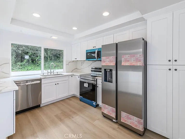 5016 Paseo De Vega — Photo 25