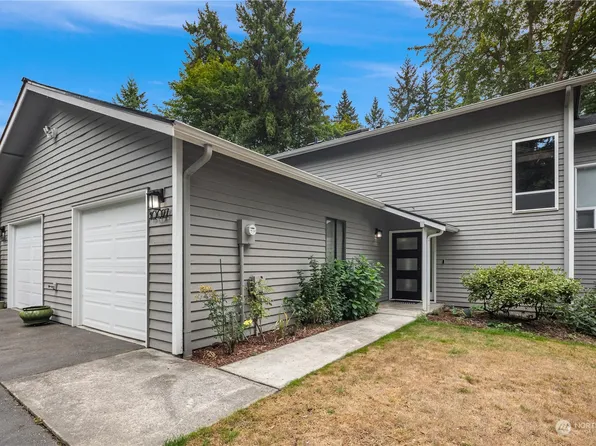 10027 NE 127th Place #4, Kirkland, WA 98034