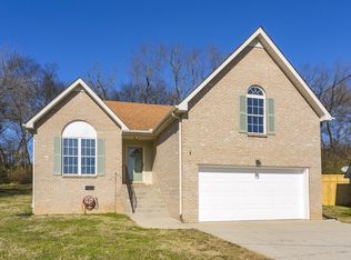 1057 Donoho Dr, Old Hickory, TN 37138
