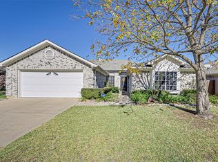 2807 Yorkfield Ct, Arlington, TX 76001