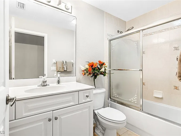 2014 NW 25th Pl — Photo 12